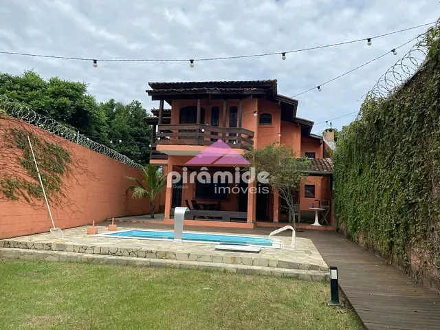 Casa com 500m² 4 quartos e 4 banheiros, à venda, no bairro Massaguaçu em Caraguatatuba