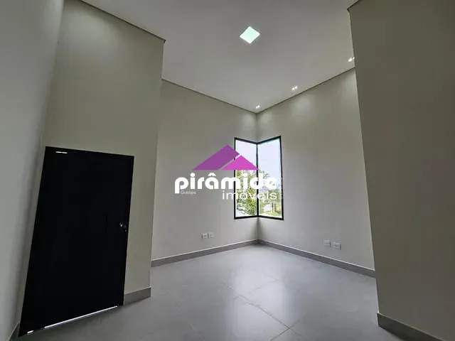 Casa com 300m² 3 quartos e 2 banheiros, à venda, no bairro Condomínio Terras do Vale em Caçapava