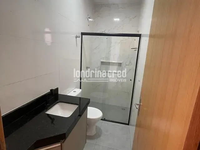 Casa com 126m² 3 quartos e 2 banheiros, à venda, no bairro Parque Taua em Londrina