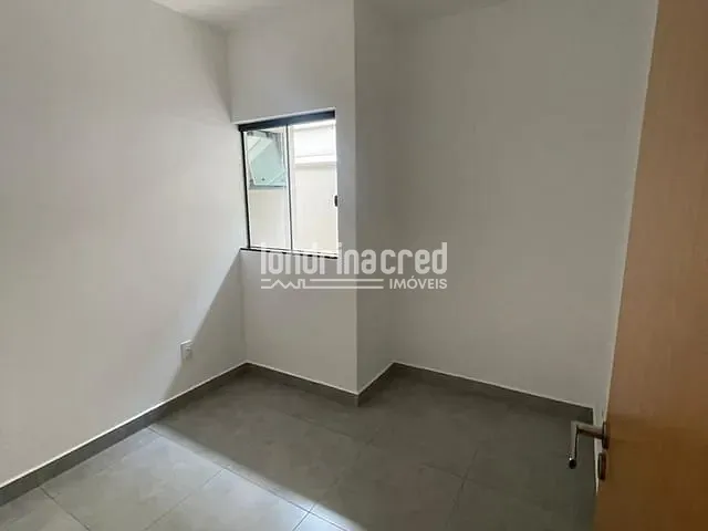 Casa com 126m² 3 quartos e 2 banheiros, à venda, no bairro Parque Taua em Londrina