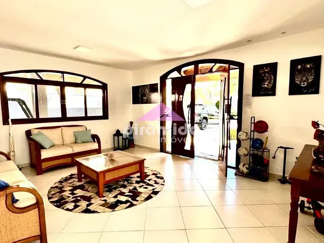 Casa com 1000m² 6 quartos e 4 banheiros, à venda ou para alugar, no bairro Tabatinga em Caraguatatuba