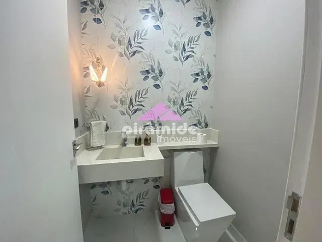 Casa com 250m² 4 quartos e 4 banheiros, à venda, no bairro Urbanova em São José dos Campos