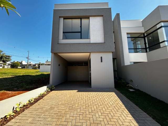 Foto do Casa - Sobrado 3 suítes no Cond. Morada das Flores, Cambé – Pé direito duplo, gourmet integrado, energia fotovoltaica e garagem p/ até 3 carros | Londrina Cred Imóveis