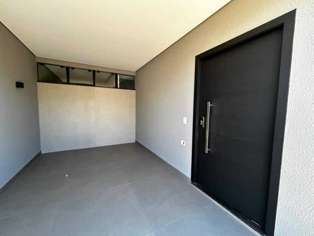 Foto do Casa - Sobrado 3 suítes no Cond. Morada das Flores, Cambé – Pé direito duplo, gourmet integrado, energia fotovoltaica e garagem p/ até 3 carros | Londrina Cred Imóveis