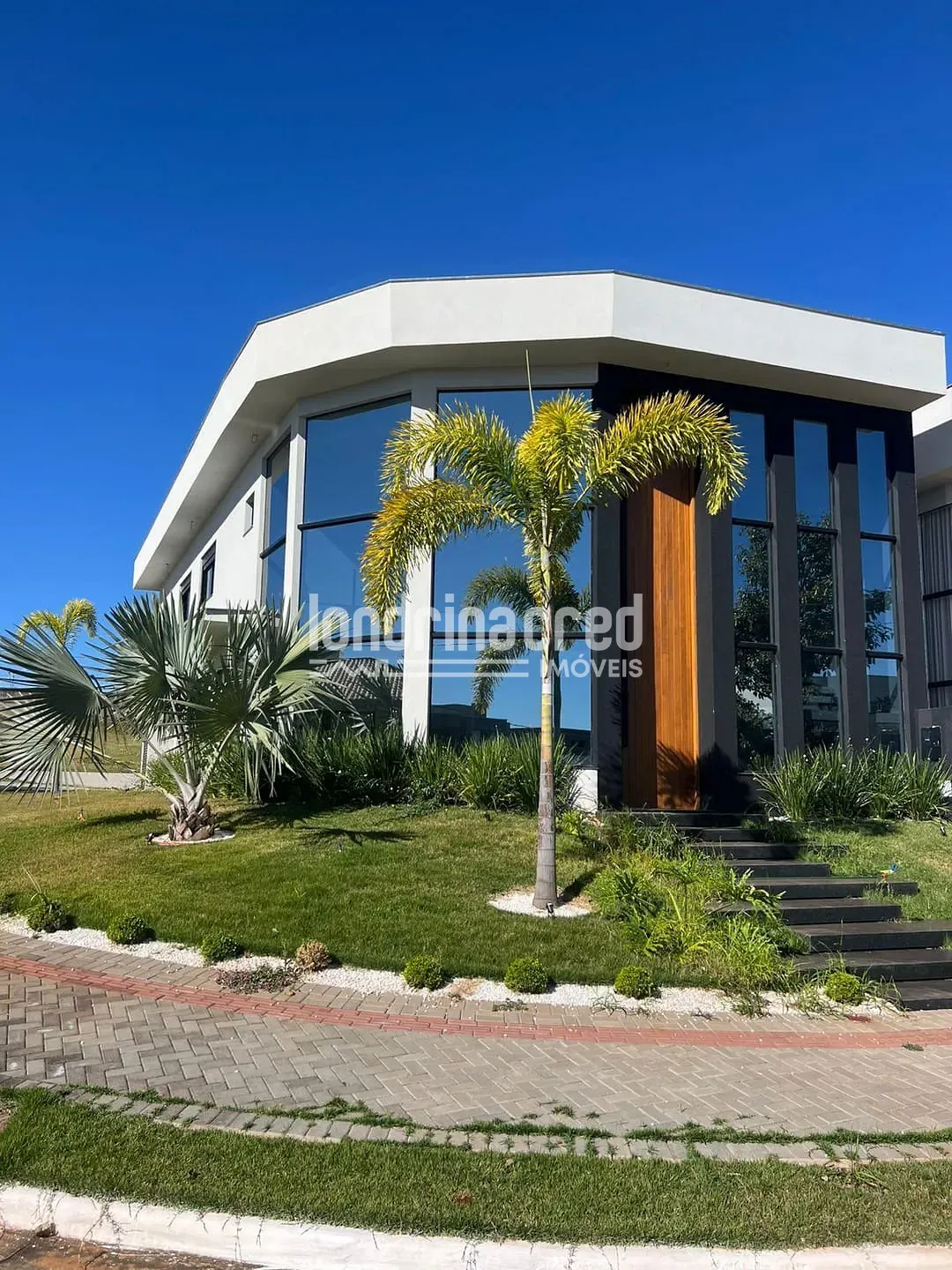Casa, 3 quartos, 290 m² - Foto 1