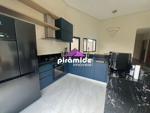 Casa com 190m² 3 quartos e 2 banheiros, à venda, no bairro Jardim Rodolfo em São José dos Campos