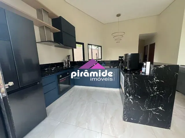 Casa com 190m² 3 quartos e 2 banheiros, à venda, no bairro Jardim Rodolfo em São José dos Campos