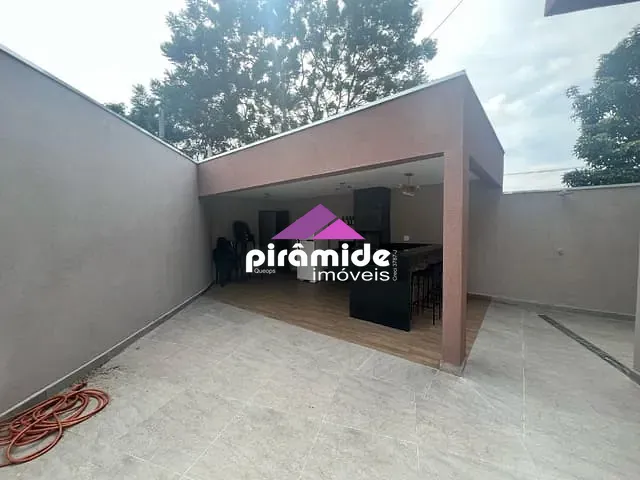 Casa com 190m² 3 quartos e 2 banheiros, à venda, no bairro Jardim Rodolfo em São José dos Campos