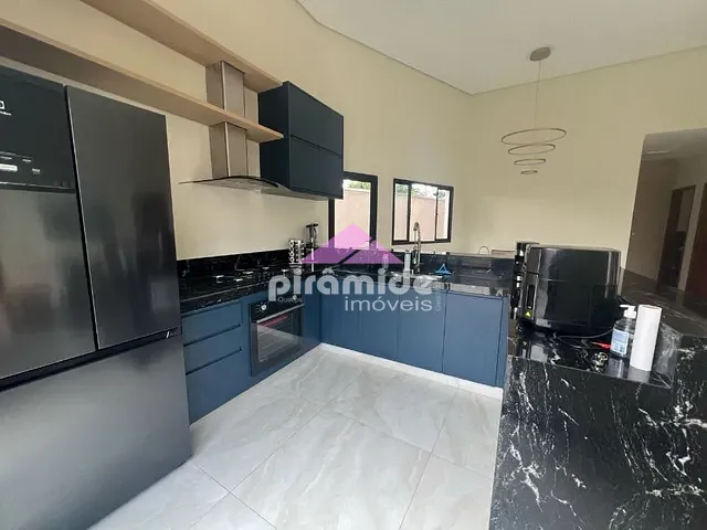 Casa com 190m² 3 quartos e 2 banheiros, à venda, no bairro Jardim Rodolfo em São José dos Campos