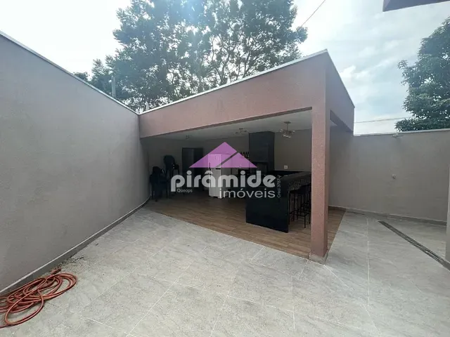 Casa com 190m² 3 quartos e 2 banheiros, à venda, no bairro Jardim Rodolfo em São José dos Campos