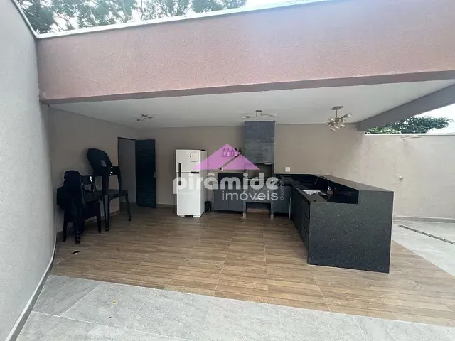 Casa com 190m² 3 quartos e 2 banheiros, à venda, no bairro Jardim Rodolfo em São José dos Campos