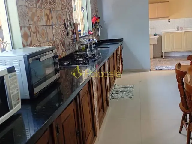 Sobrado com 649m² 2 quartos e 2 banheiros, à venda, no bairro Feital em Pindamonhangaba