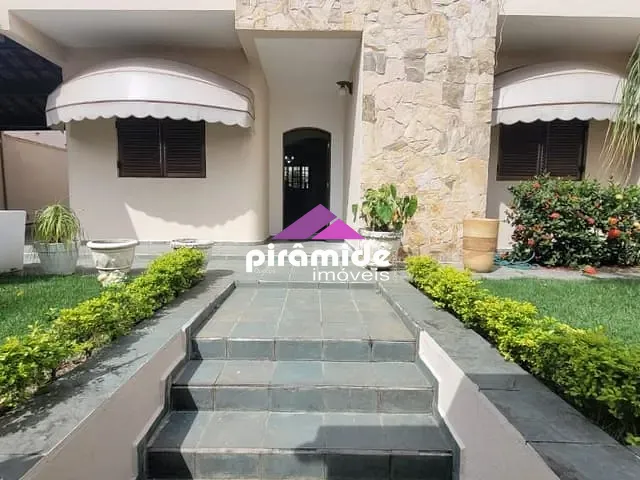 Casa com 500m² 4 quartos e 5 banheiros, à venda, no bairro Jardim das Indústrias em São José dos Campos
