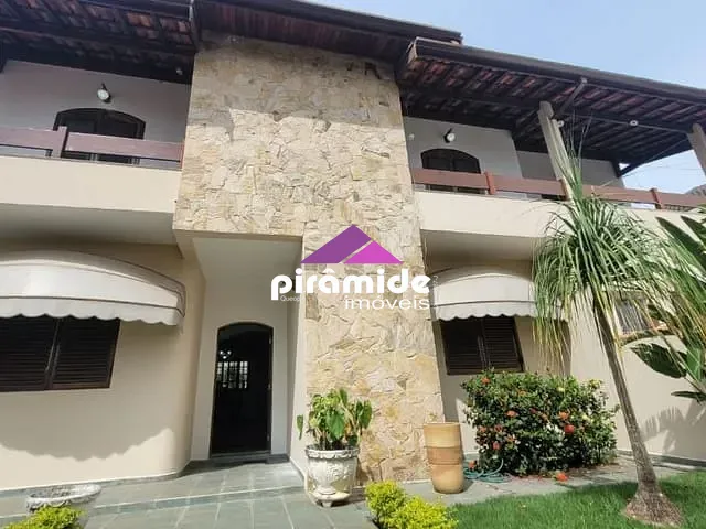 Casa com 500m² 4 quartos e 5 banheiros, à venda, no bairro Jardim das Indústrias em São José dos Campos