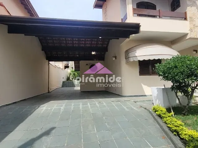 Casa com 500m² 4 quartos e 5 banheiros, à venda, no bairro Jardim das Indústrias em São José dos Campos