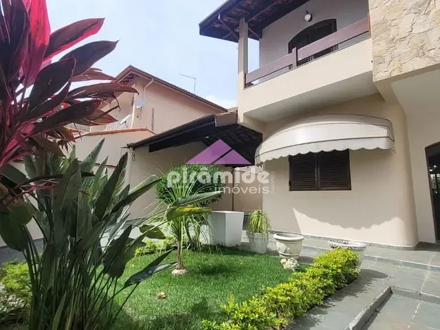 Casa com 500m² 4 quartos e 5 banheiros, à venda, no bairro Jardim das Indústrias em São José dos Campos