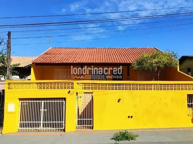 Casa com 292m² 2 quartos e 3 banheiros, à venda, no bairro Lindóia em Londrina