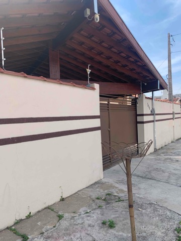 Casa 3 quartos e 3 banheiros, à venda, no bairro Maria Áurea em Pindamonhangaba