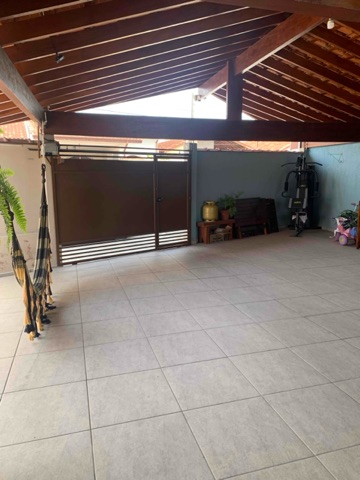 Casa 3 quartos e 3 banheiros, à venda, no bairro Maria Áurea em Pindamonhangaba