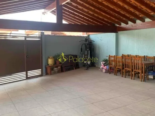 Casa 3 quartos e 3 banheiros, à venda, no bairro Maria Áurea em Pindamonhangaba