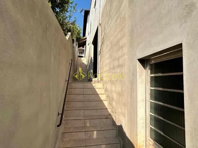 Sobrado com 349m² 3 quartos e 2 banheiros, à venda, no bairro Granjas Santa Terezinha em Taubaté