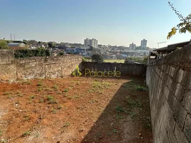 Sobrado com 349m² 3 quartos e 2 banheiros, à venda, no bairro Granjas Santa Terezinha em Taubaté