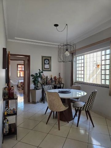 Casa 3 quartos e 3 banheiros, à venda, no bairro Tabaú em Pindamonhangaba