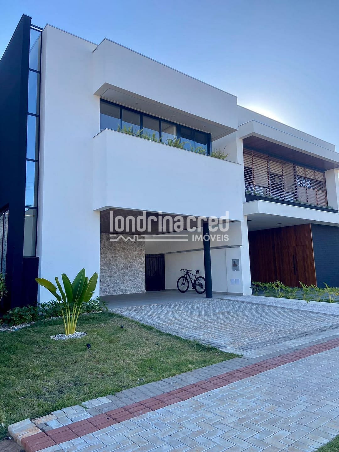 Casa, 3 quartos, 232 m² - Foto 1