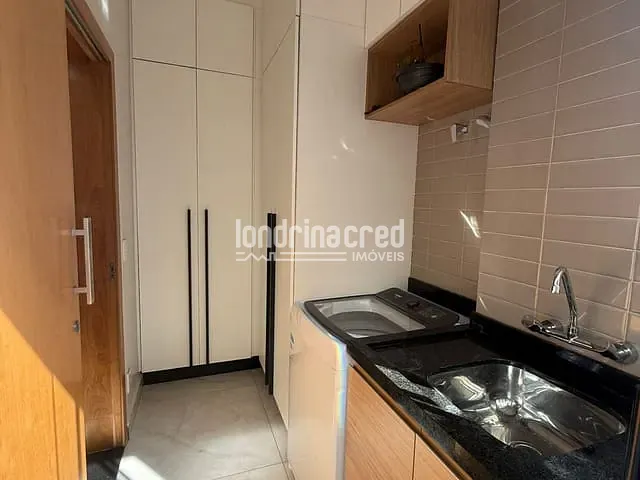 Casa com 252m² 3 quartos e 4 banheiros, à venda, no bairro CONDOMÍNIO ARANGUÁ em Londrina