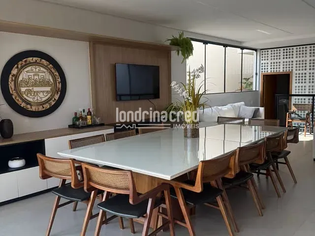 Casa com 252m² 3 quartos e 4 banheiros, à venda, no bairro CONDOMÍNIO ARANGUÁ em Londrina