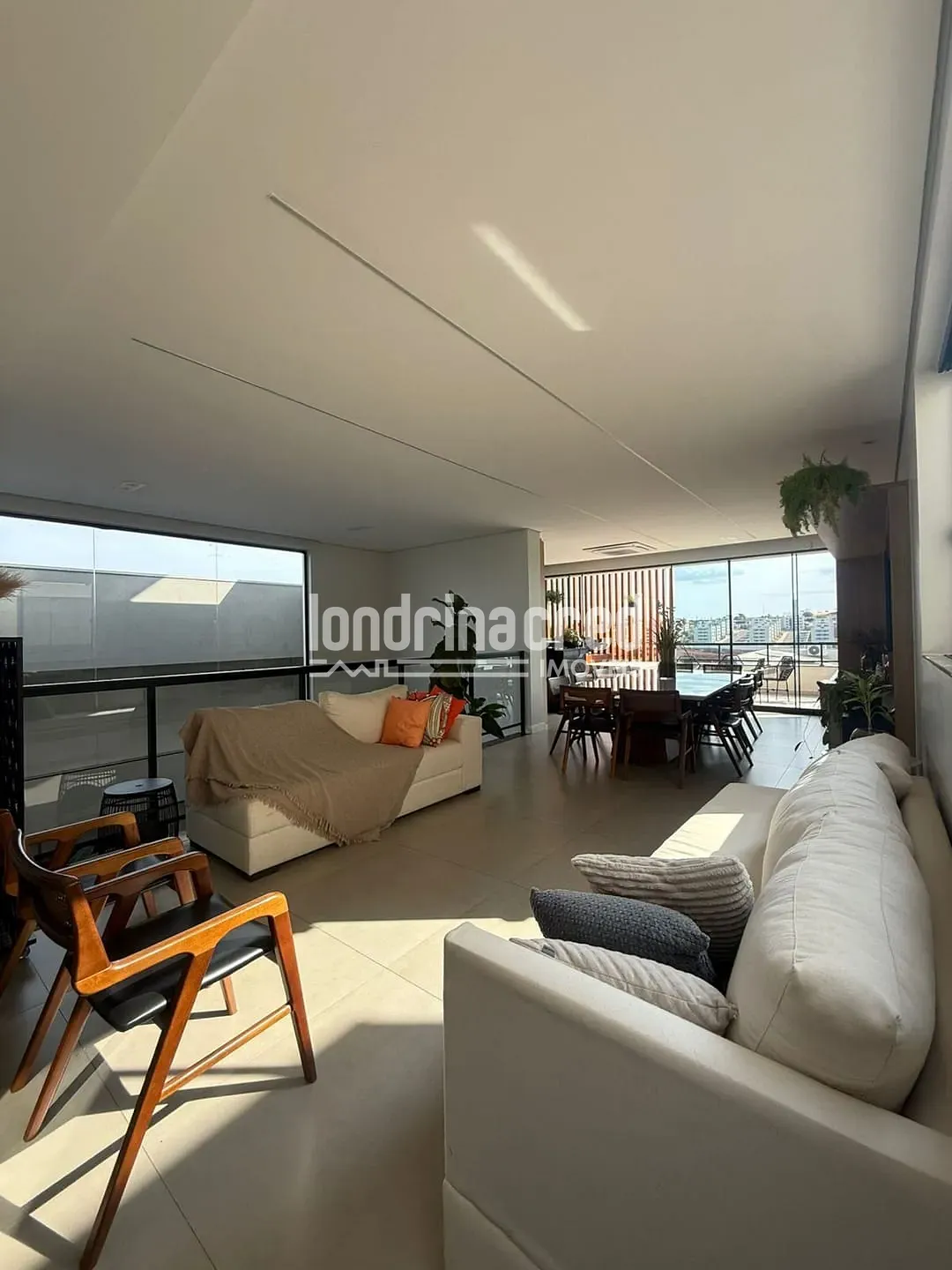 Casa, 3 quartos, 232 m² - Foto 2