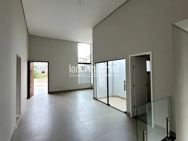 Casa com 277m² 3 quartos e 5 banheiros, à venda, no bairro CONDOMÍNIO TANGARÁ em Londrina