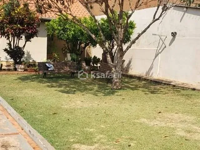 Casa com 360m² 3 quartos e 2 banheiros, à venda, no bairro Jardim Jóquei Club em Campo Grande