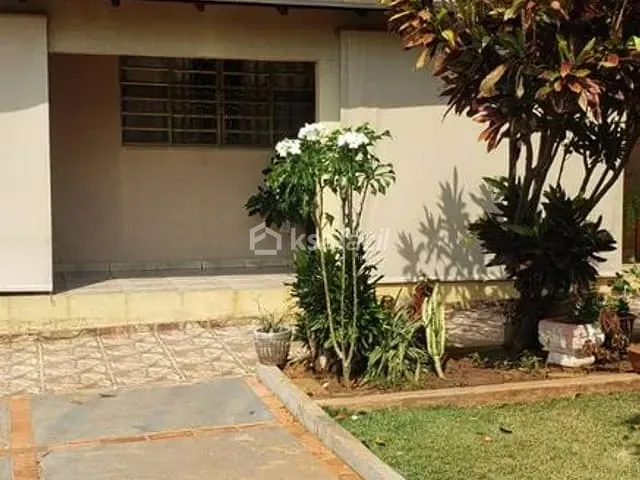 Casa com 360m² 3 quartos e 2 banheiros, à venda, no bairro Jardim Jóquei Club em Campo Grande