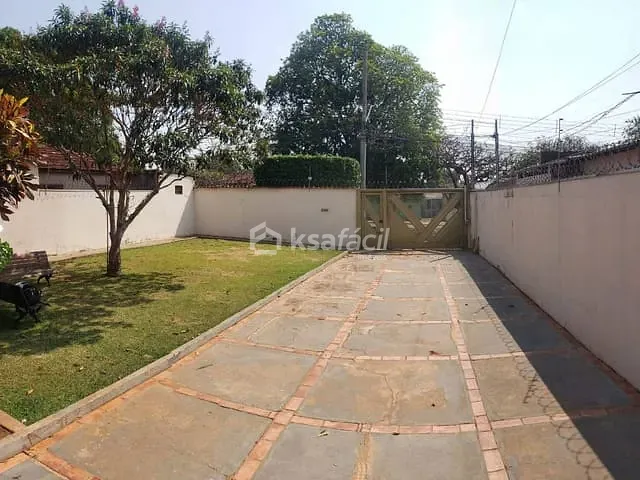 Casa com 360m² 3 quartos e 2 banheiros, à venda, no bairro Jardim Jóquei Club em Campo Grande