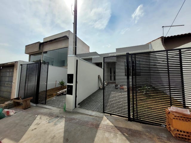 Foto do Casa - Casa Geminada na Zona Norte de Londrina: 3 dormitórios (1 suíte), sala, cozinha, banheiro social, 81m² de construção em terreno de 125m². | Londrina Cred Imóveis