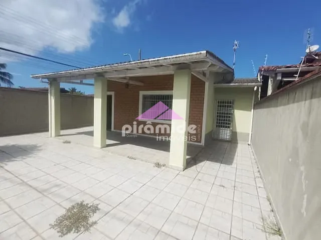 Casa com 270m² 3 quartos e 1 banheiro, à venda, no bairro Caputera em Caraguatatuba