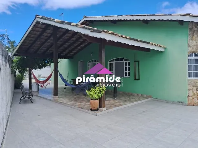 Casa com 444m² 2 quartos e 2 banheiros, à venda, no bairro Pontal de Santa Marina em Caraguatatuba