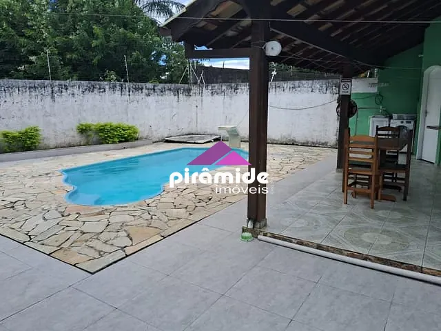 Casa com 444m² 2 quartos e 2 banheiros, à venda, no bairro Pontal de Santa Marina em Caraguatatuba