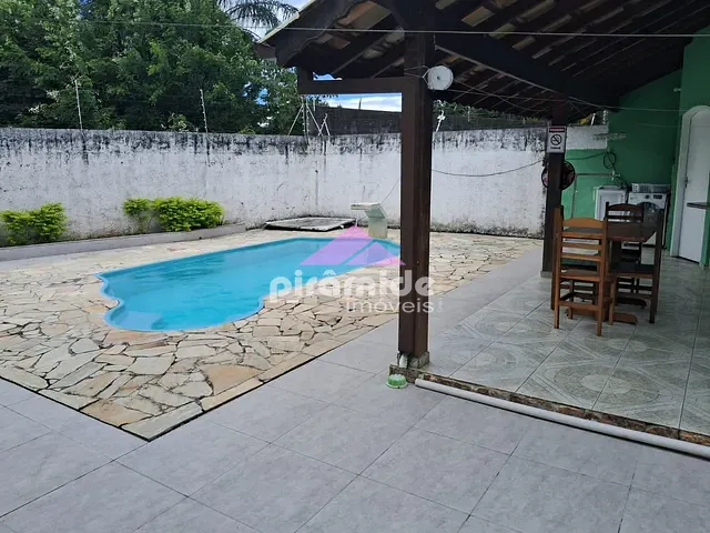 Casa com 444m² 2 quartos e 2 banheiros, à venda, no bairro Pontal de Santa Marina em Caraguatatuba