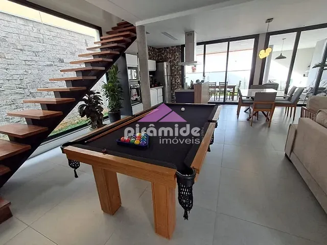 Casa com 250m² 4 quartos e 5 banheiros, à venda, no bairro Urbanova I em São José dos Campos