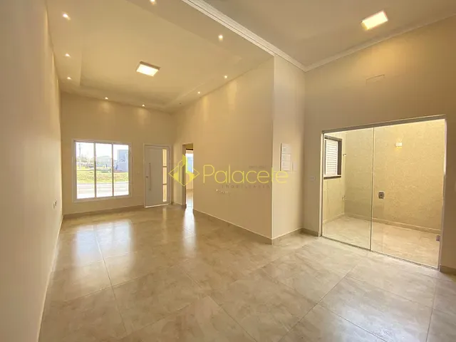 Casa com 175m² 3 quartos e 2 banheiros, à venda, no bairro Residencial e Comercial Bosque da Imperatriz em Pindamonhangaba