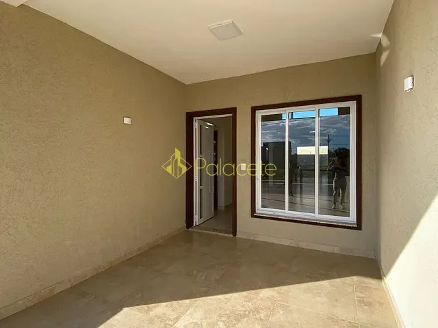 Casa com 175m² 3 quartos e 2 banheiros, à venda, no bairro Residencial e Comercial Bosque da Imperatriz em Pindamonhangaba
