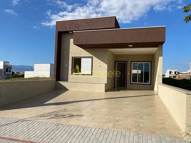 Casa com 175m² 3 quartos e 2 banheiros, à venda, no bairro Residencial e Comercial Bosque da Imperatriz em Pindamonhangaba