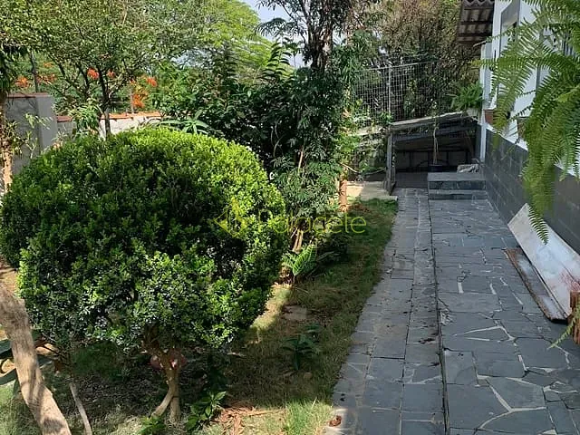 Casa com 320m² 3 quartos e 2 banheiros, à venda, no bairro Jardim Santa Cecília em Pindamonhangaba