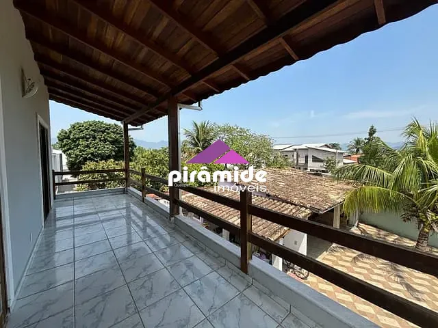 Casa com 386m² 3 quartos e 3 banheiros, à venda, no bairro Pontal de Santa Marina em Caraguatatuba