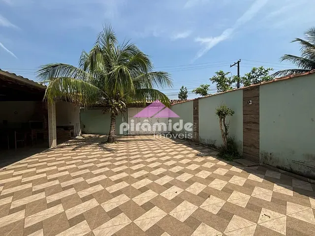 Casa com 386m² 3 quartos e 3 banheiros, à venda, no bairro Pontal de Santa Marina em Caraguatatuba