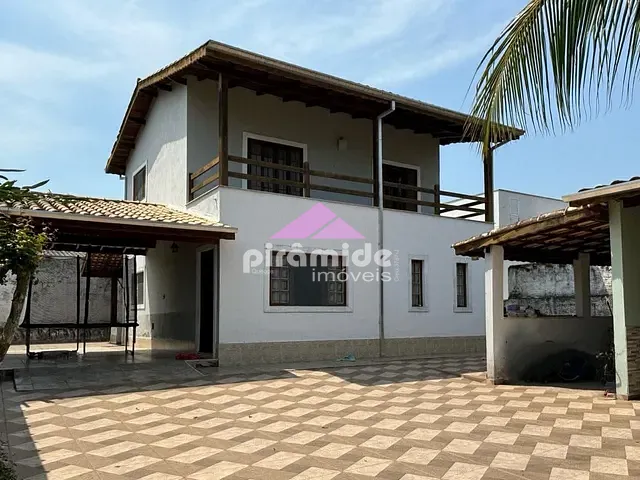 Casa com 386m² 3 quartos e 3 banheiros, à venda, no bairro Pontal de Santa Marina em Caraguatatuba