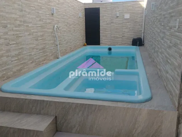 Casa com 107m² 2 quartos e 1 banheiro, à venda, no bairro Pontal de Santa Marina em Caraguatatuba