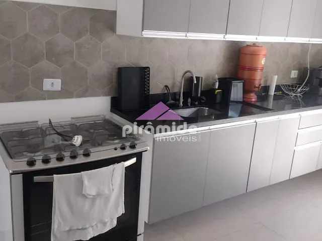 Casa com 107m² 2 quartos e 1 banheiro, à venda, no bairro Pontal de Santa Marina em Caraguatatuba